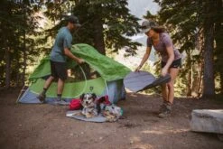 Ruffwear - Highlands Dog Pad™ Travel Mat -Ruffwear web 1050 highlands pad granite gray three fingered jack camping 02